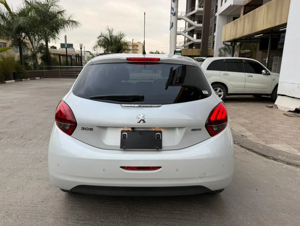 PEUGEOT 208 STYLE - PRG Motors Ltd