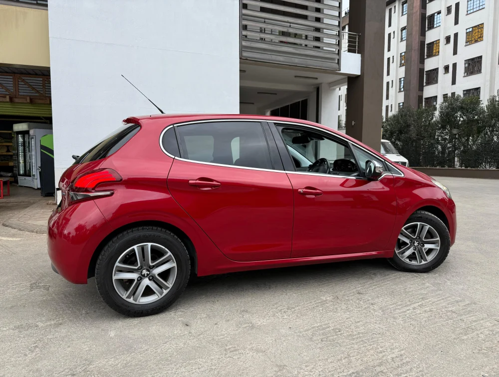 PEUGEOT 208 ALLURE - PRG Motors Ltd
