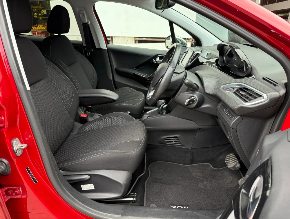 PEUGEOT 208 ALLURE - PRG Motors Ltd