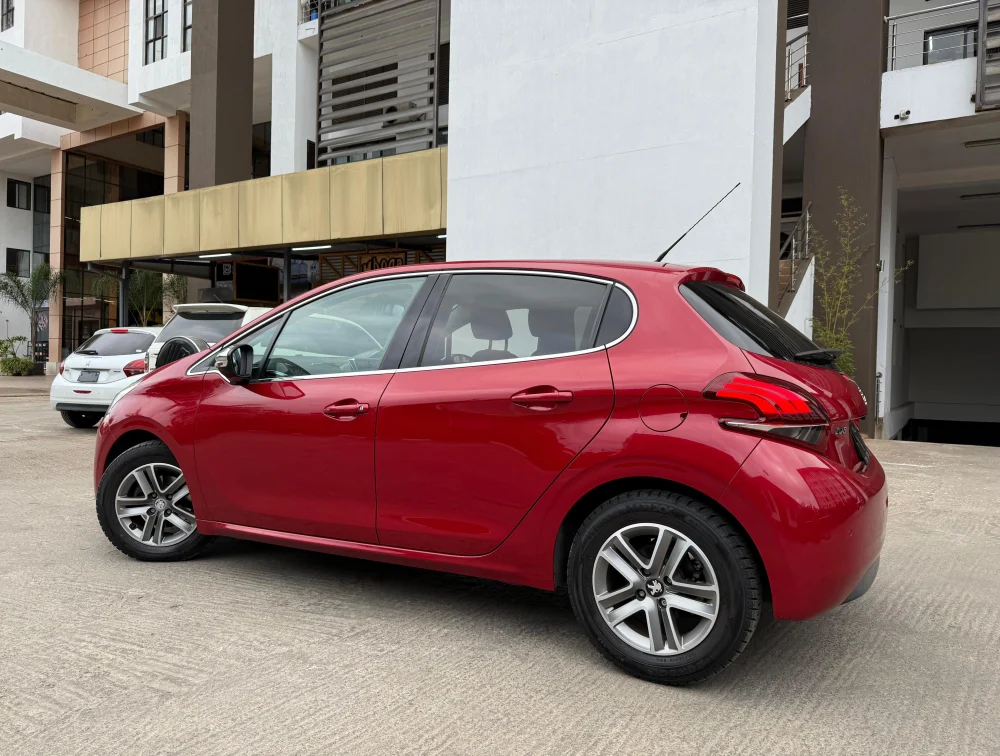 PEUGEOT 208 ALLURE - PRG Motors Ltd