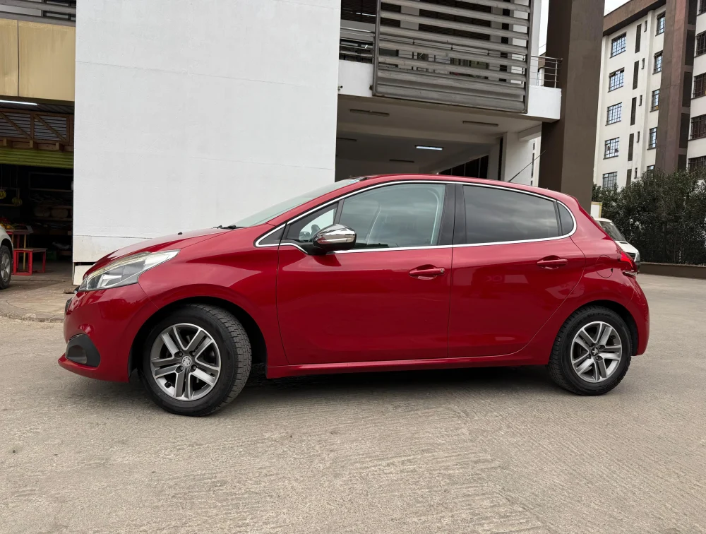 PEUGEOT 208 ALLURE - PRG Motors Ltd