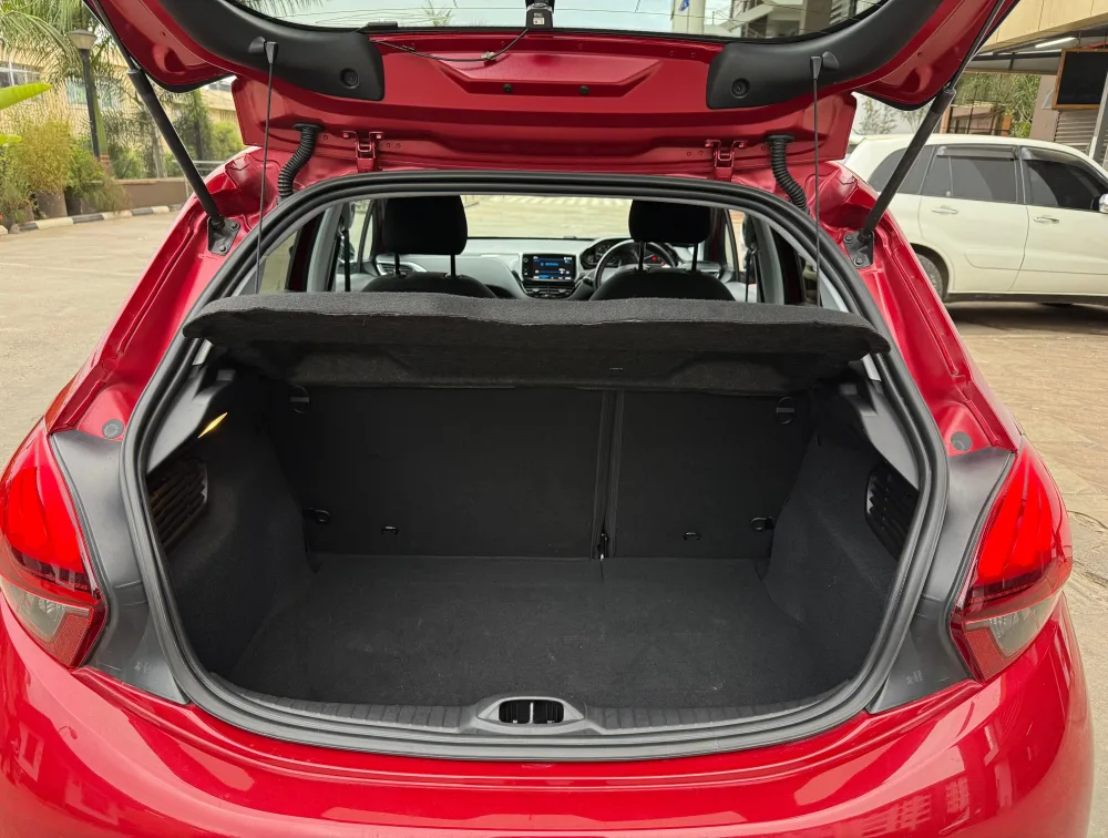 PEUGEOT 208 ALLURE - PRG Motors Ltd
