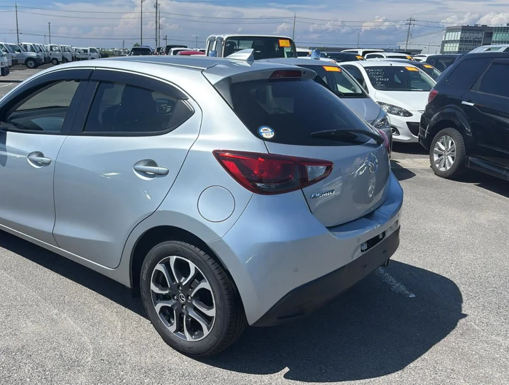 MAZDA DEMIO - PRG Motors Ltd