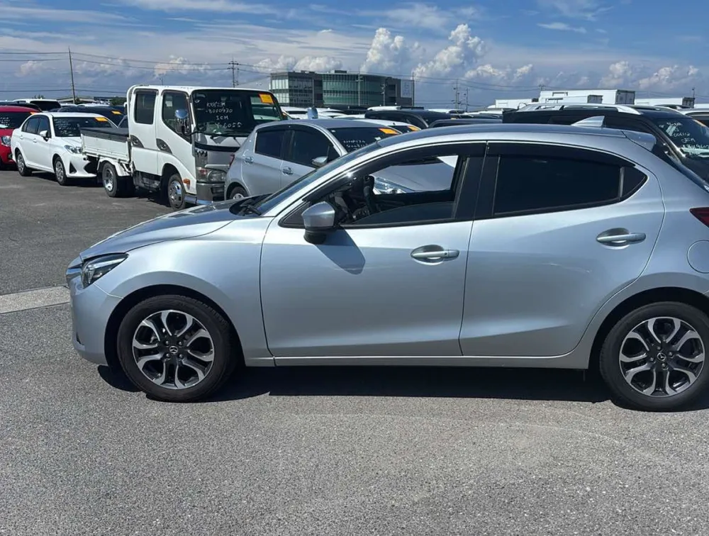 MAZDA DEMIO - PRG Motors Ltd