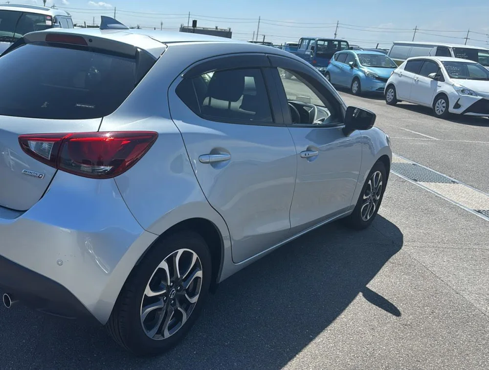 MAZDA DEMIO - PRG Motors Ltd