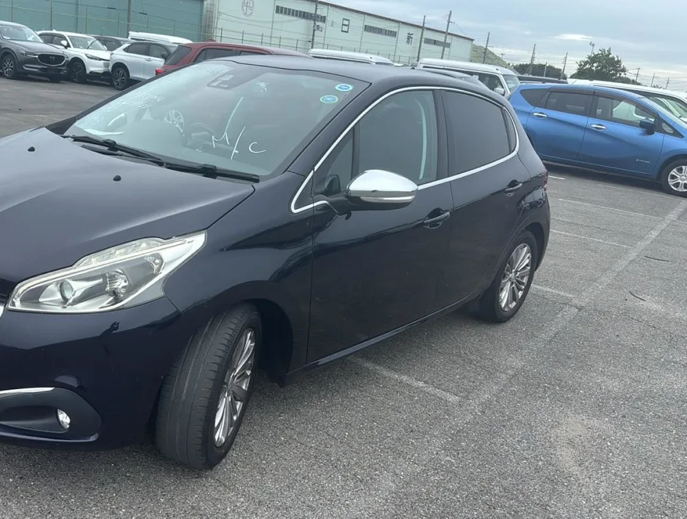 PEUGEOT 208 ALLURE - PRG Motors Ltd