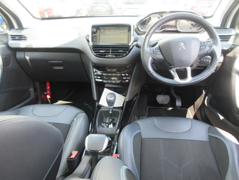 PEUGEOT 2008 CROSSCITY MOONROOF - PRG Motors Ltd