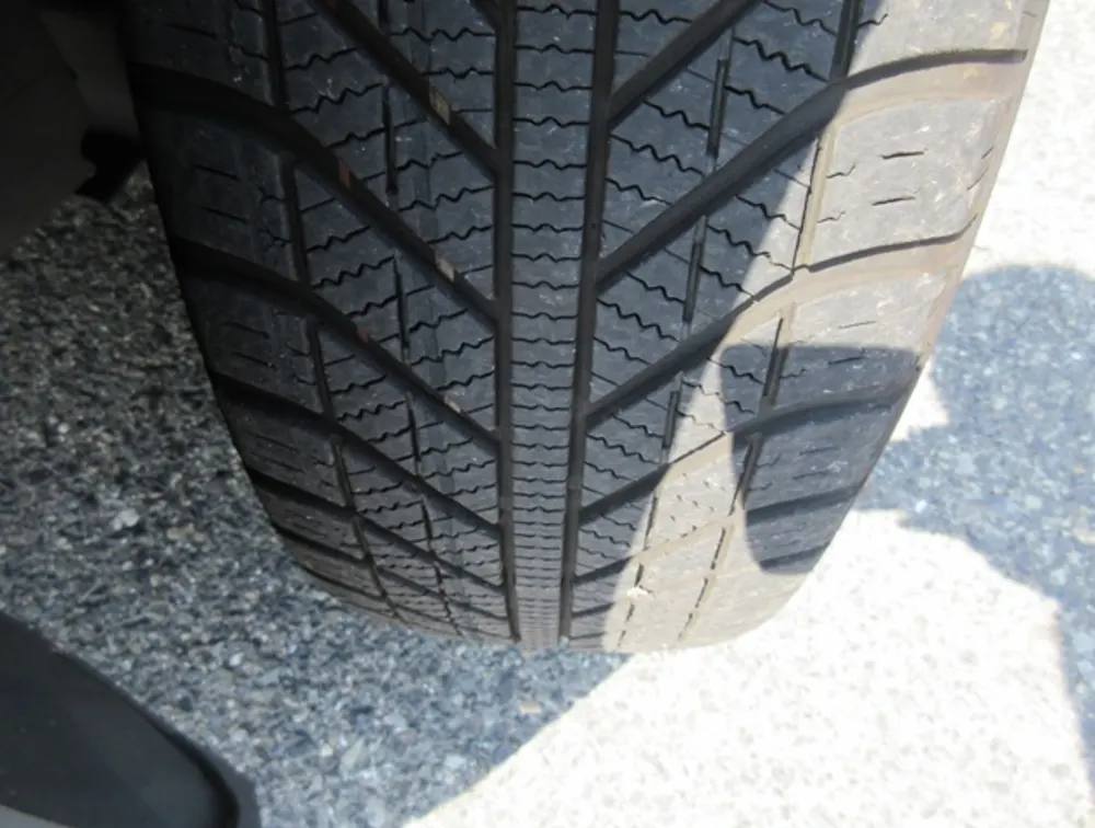 PEUGEOT 2008 CROSSCITY MOONROOF - PRG Motors Ltd