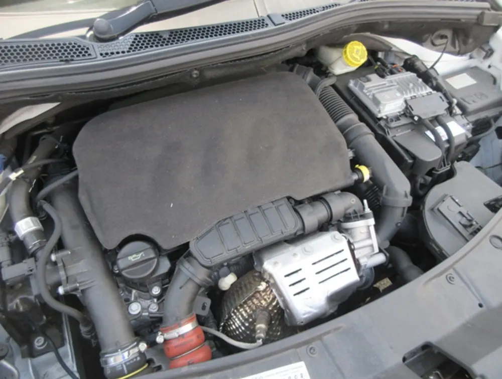 PEUGEOT 2008 CROSSCITY MOONROOF - PRG Motors Ltd