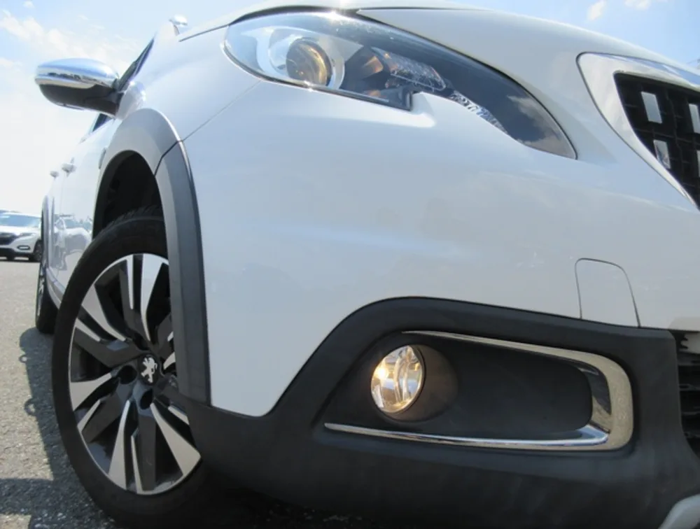 PEUGEOT 2008 CROSSCITY MOONROOF - PRG Motors Ltd