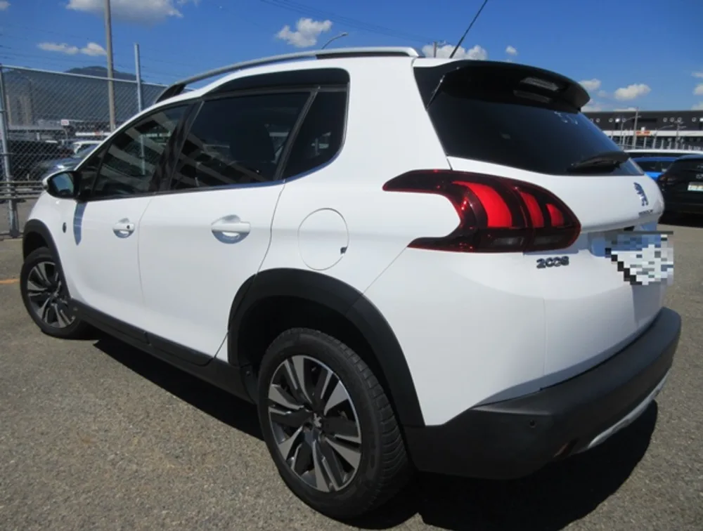 PEUGEOT 2008 CROSSCITY MOONROOF - PRG Motors Ltd