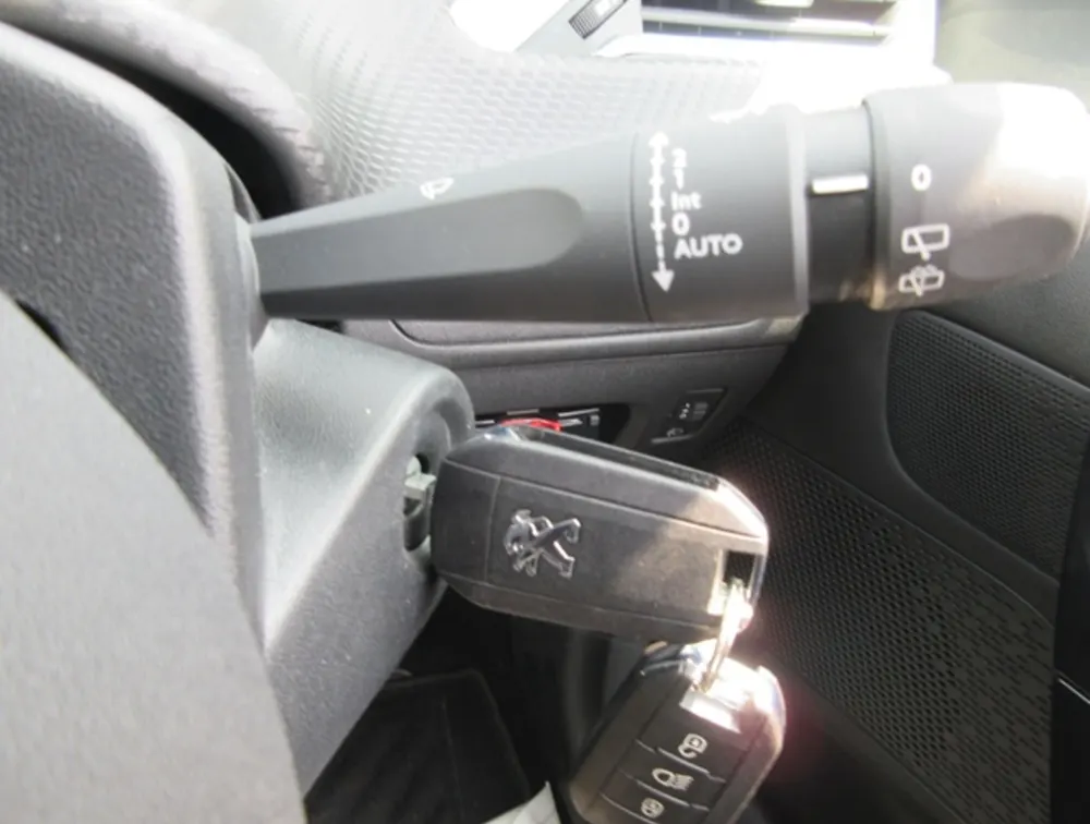 PEUGEOT 208 ALLURE FUN EDITION - PRG Motors Ltd