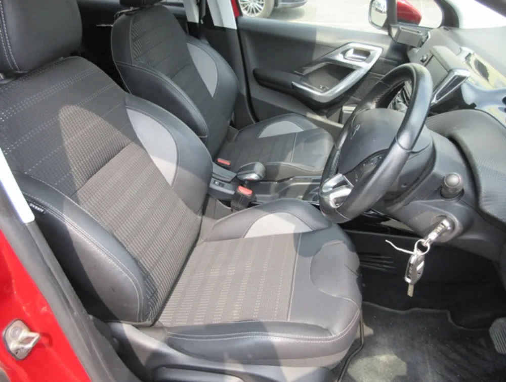 PEUGEOT 2008 ALLURE MOONROOF - PRG Motors Ltd