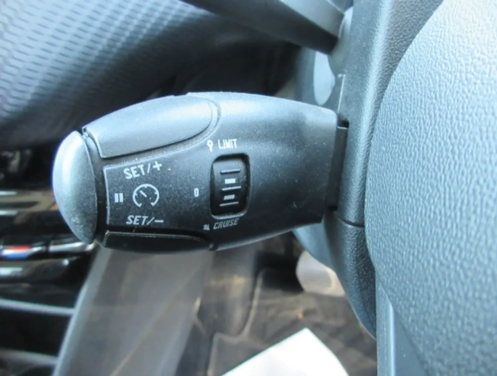 PEUGEOT 208 TECH PACK EDITION - PRG Motors Ltd