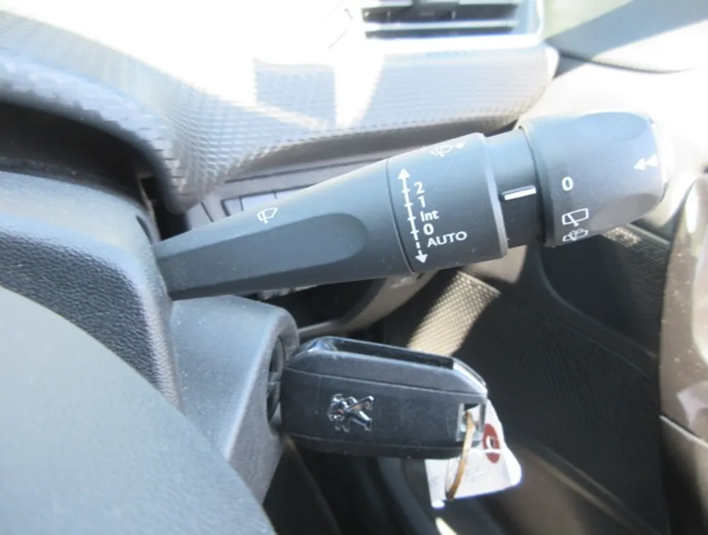 PEUGEOT 208 TECH PACK EDITION - PRG Motors Ltd