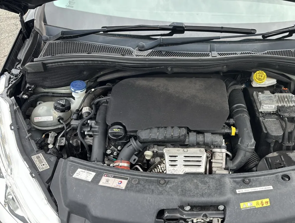 PEUGEOT 208 ALLURE MOONROOF - PRG Motors Ltd