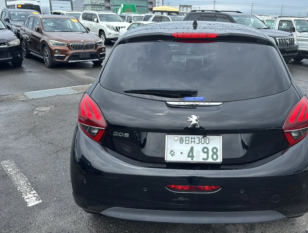 PEUGEOT 208 ALLURE MOONROOF - PRG Motors Ltd