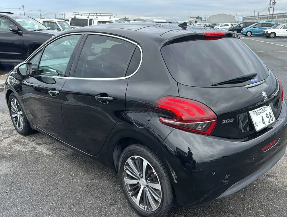 PEUGEOT 208 ALLURE MOONROOF - PRG Motors Ltd