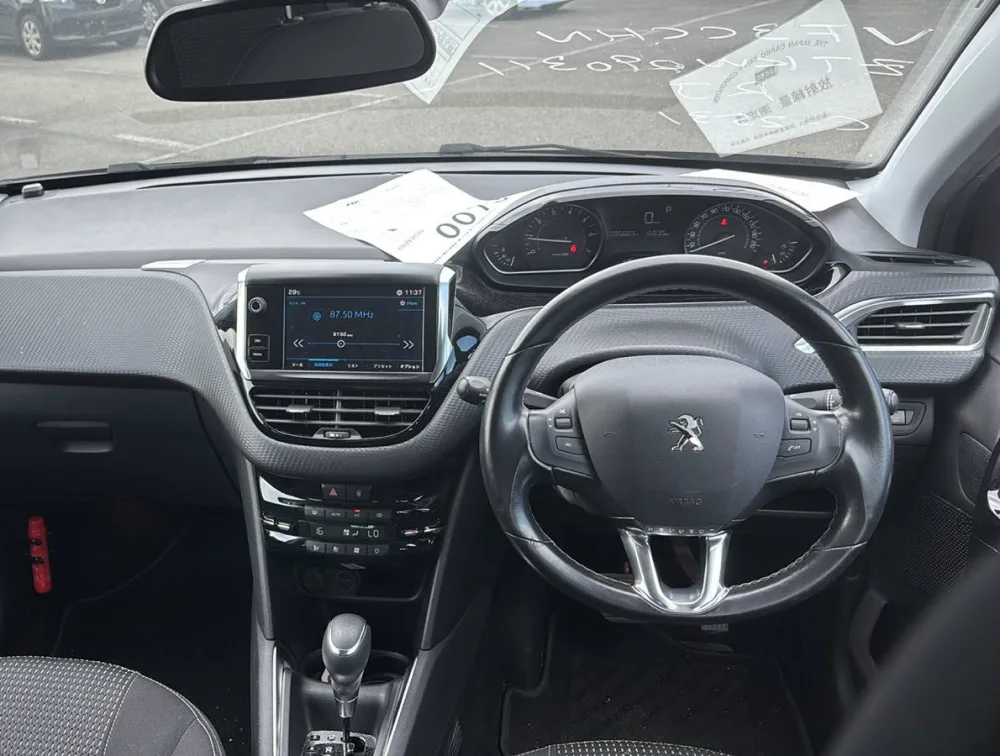 PEUGEOT 208 TECH EDITION MOONROOF - PRG Motors Ltd