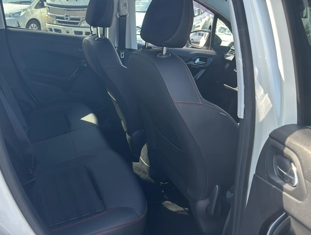 PEUGEOT 208 GTLINE - PRG Motors Ltd