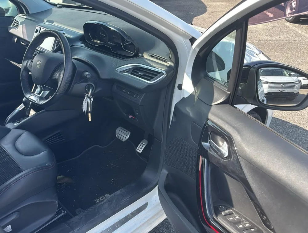 PEUGEOT 208 GTLINE - PRG Motors Ltd