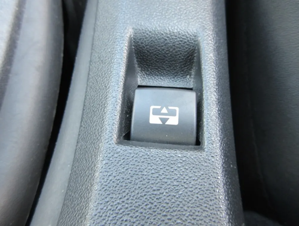 PEUGEOT 2008 GTLINE - PRG Motors Ltd