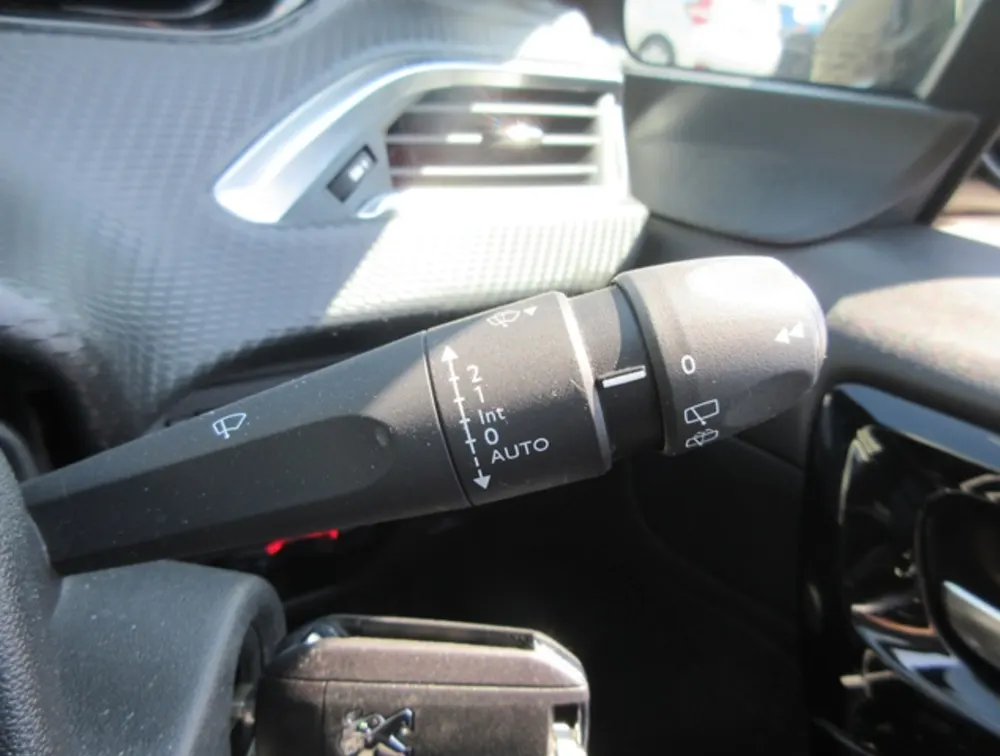 PEUGEOT 2008 GTLINE - PRG Motors Ltd