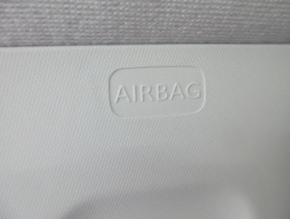 PEUGEOT 208 ALLURE - PRG Motors Ltd