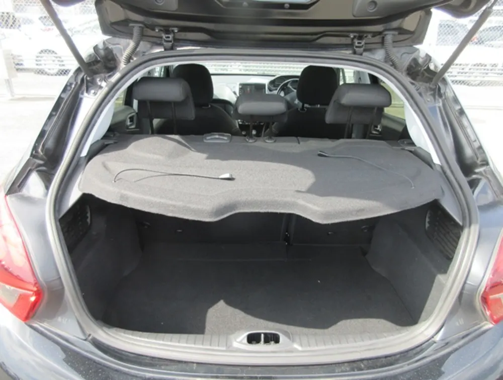 PEUGEOT 208 ALLURE - PRG Motors Ltd