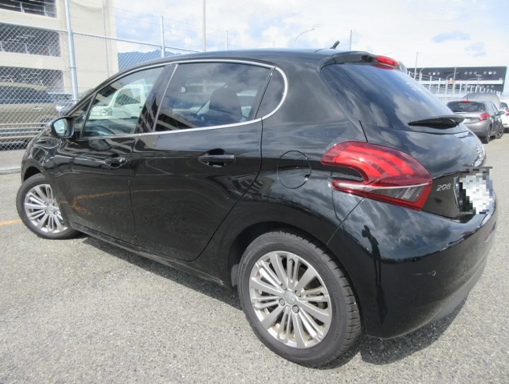 PEUGEOT 208 ALLURE - PRG Motors Ltd