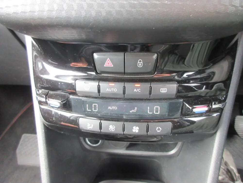 PEUGEOT 208 ALLURE - PRG Motors Ltd