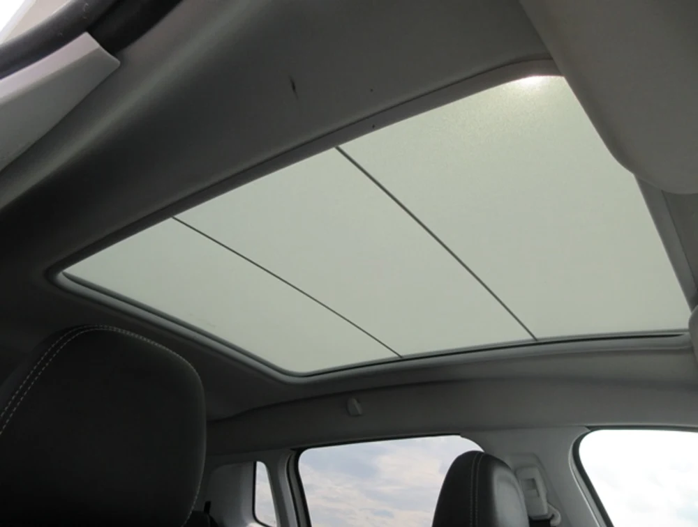 PEUGEOT 2008 ALLURE MOONROOF - PRG Motors Ltd