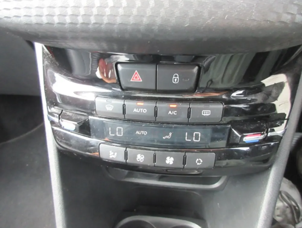 PEUGEOT 2008 ALLURE MOONROOF - PRG Motors Ltd