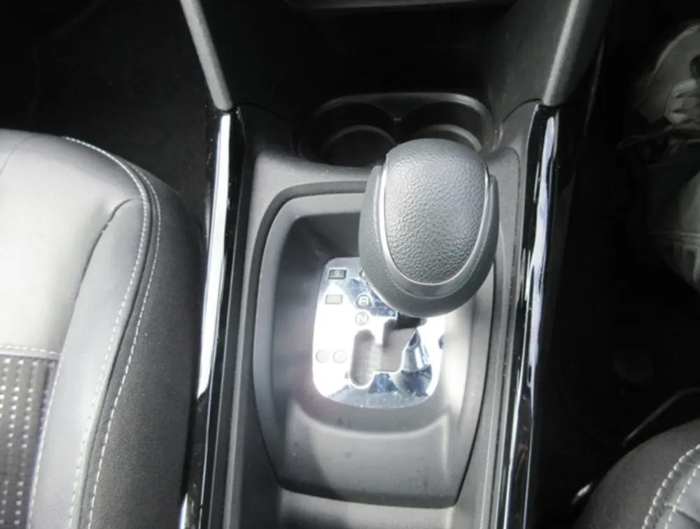 PEUGEOT 2008 ALLURE MOONROOF - PRG Motors Ltd