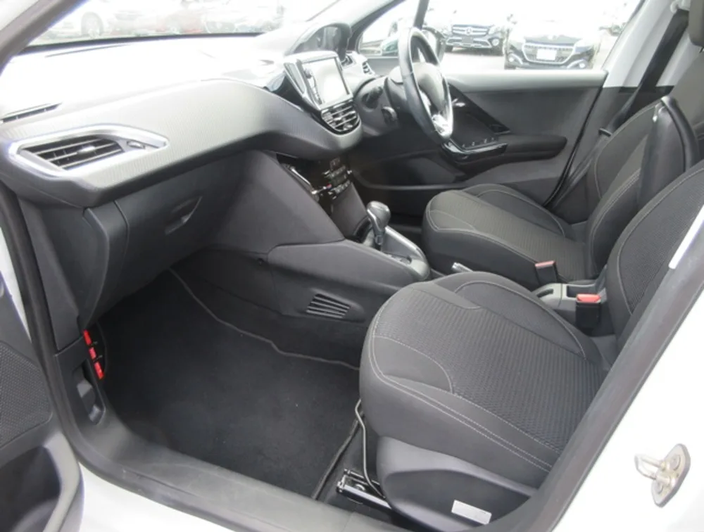 PEUGEOT 208 TECH PACK EDITION - PRG Motors Ltd