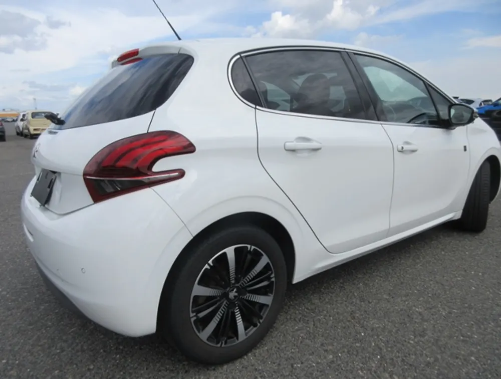 PEUGEOT 208 TECH PACK EDITION - PRG Motors Ltd