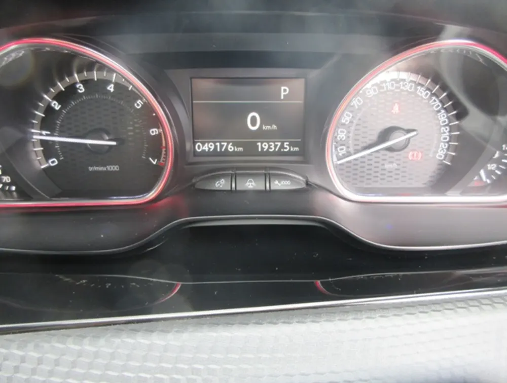 PEUGEOT 2008 GTLINE - PRG Motors Ltd