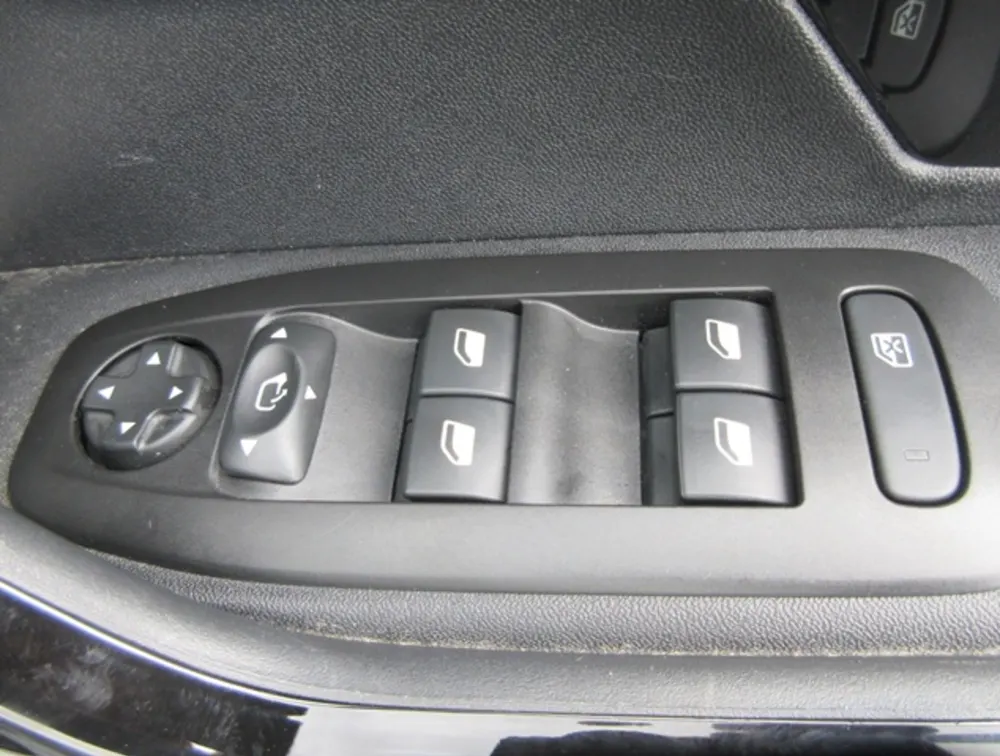 PEUGEOT 2008 GTLINE - PRG Motors Ltd