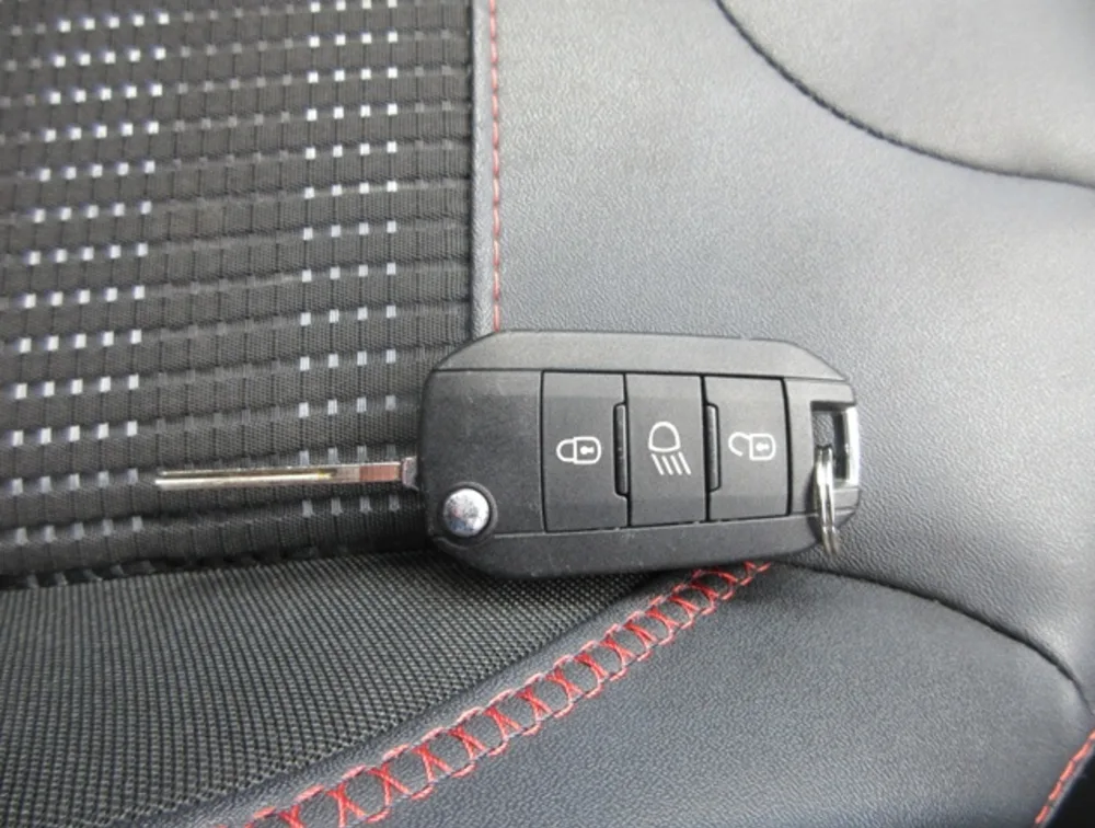 PEUGEOT 2008 GTLINE - PRG Motors Ltd