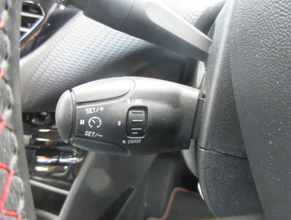 PEUGEOT 2008 GTLINE - PRG Motors Ltd