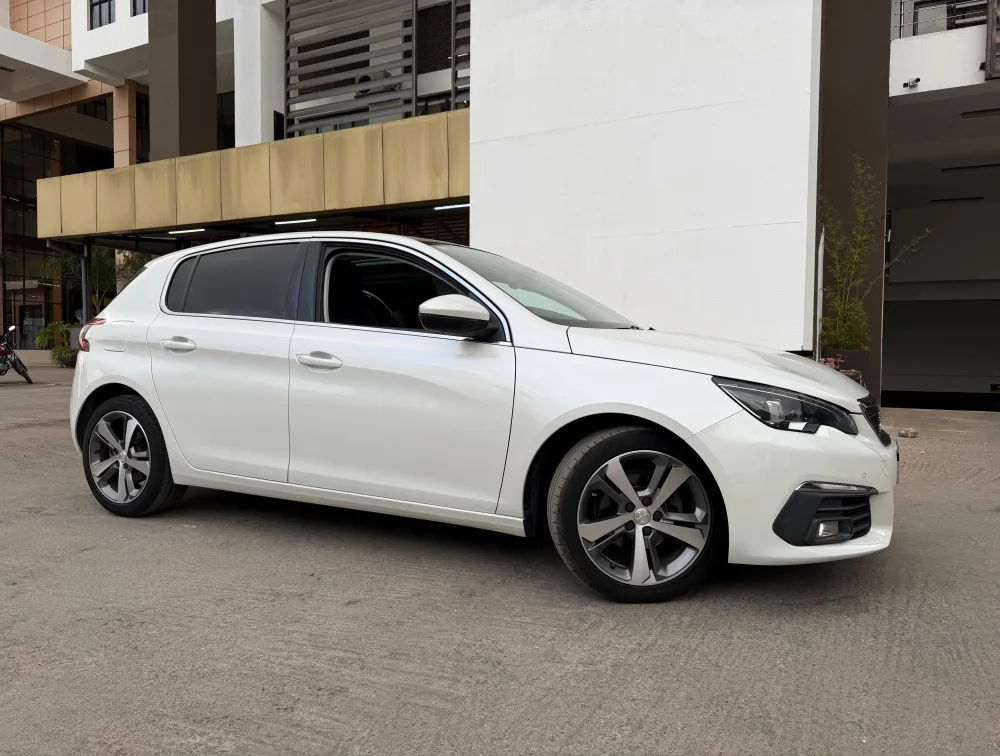 PEUGEOT 308 HATCHBACK MOONROOF
