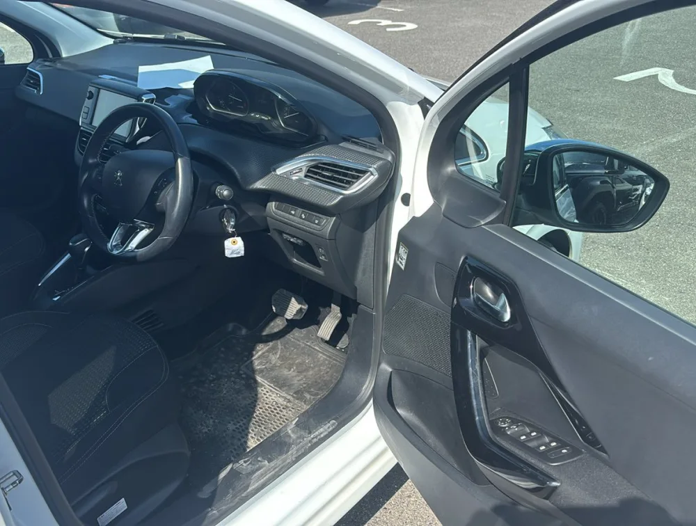 PEUGEOT 208 TECH EDITION - PRG Motors Ltd