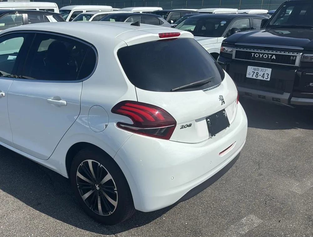 PEUGEOT 208 TECH EDITION - PRG Motors Ltd