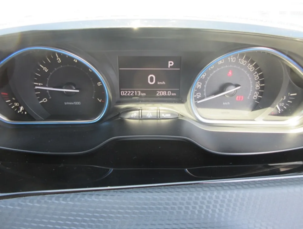 PEUGEOT 2008 CROSSCITY - PRG Motors Ltd