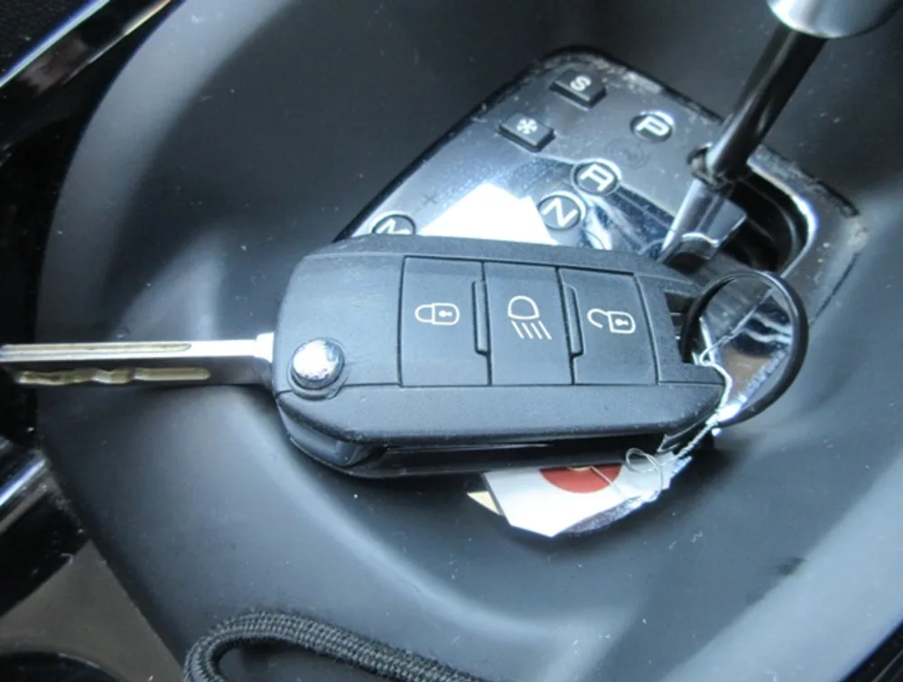 PEUGEOT 2008 CROSSCITY - PRG Motors Ltd