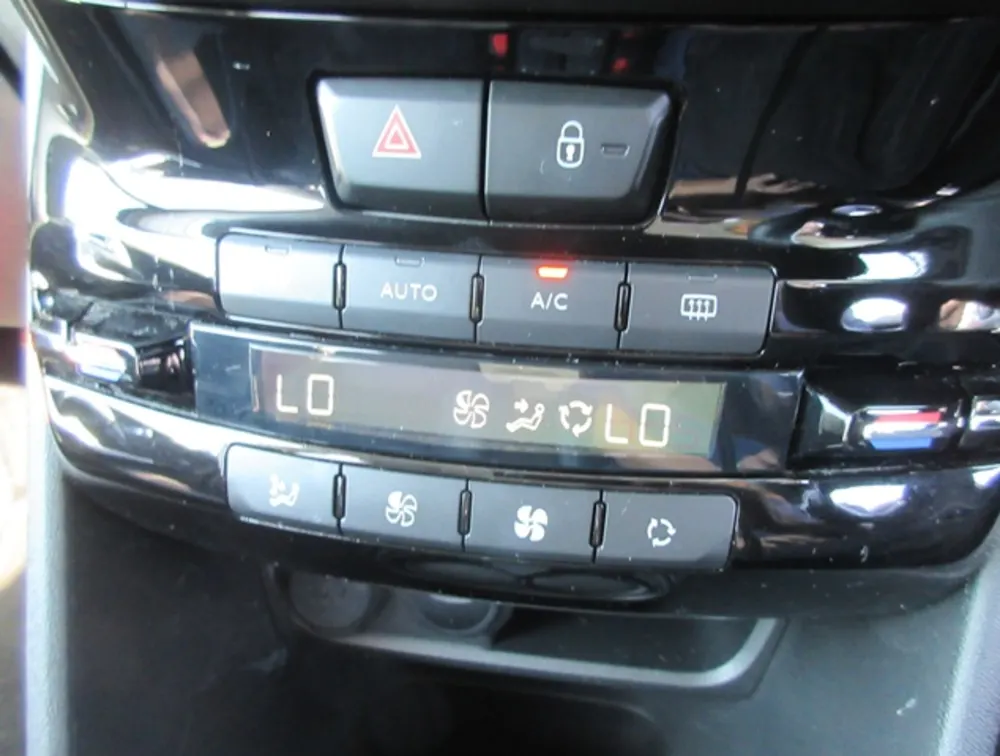 PEUGEOT 2008 CROSSCITY - PRG Motors Ltd