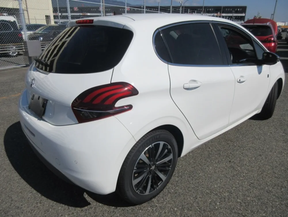 PEUGEOT 208 TECH PACK EDITION - PRG Motors Ltd