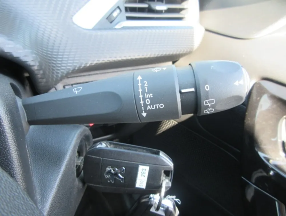 PEUGEOT 208 TECH PACK EDITION - PRG Motors Ltd