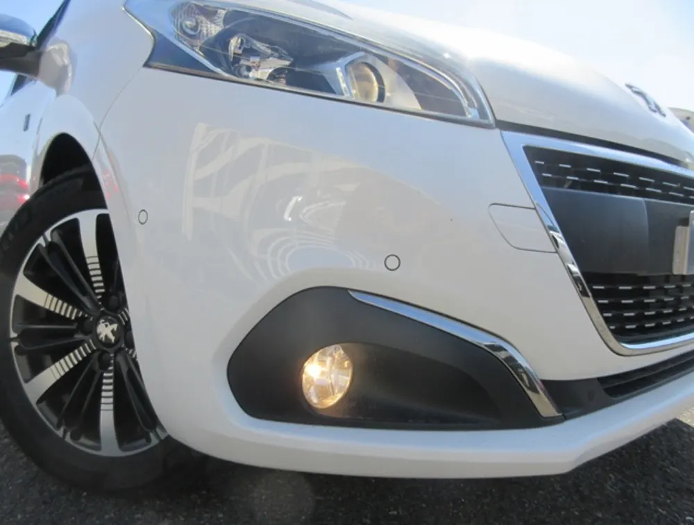 PEUGEOT 208 TECH PACK EDITION - PRG Motors Ltd