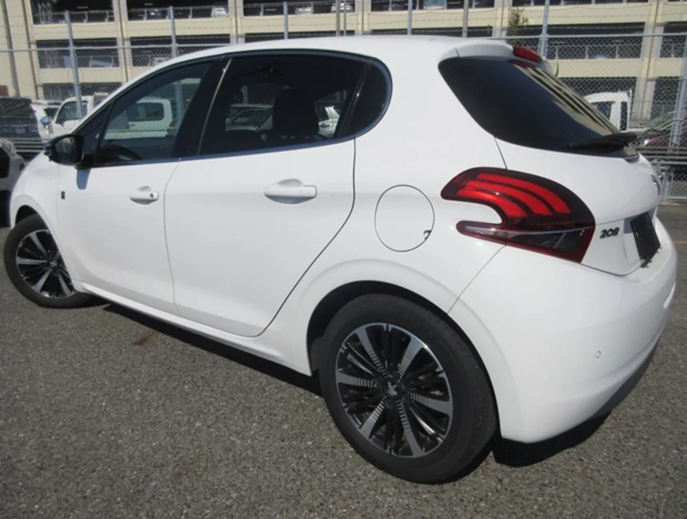 PEUGEOT 208 TECH PACK EDITION - PRG Motors Ltd